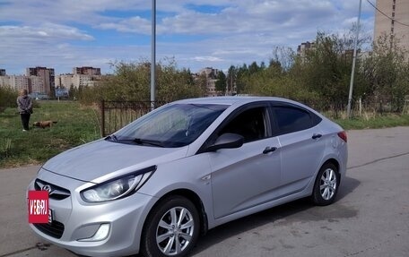 Hyundai Solaris II рестайлинг, 2013 год, 1 100 000 рублей, 2 фотография