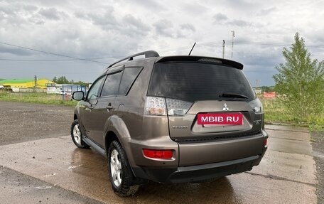 Mitsubishi Outlander III рестайлинг 3, 2011 год, 1 350 000 рублей, 6 фотография