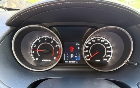 Mitsubishi Outlander III рестайлинг 3, 2011 год, 1 350 000 рублей, 12 фотография
