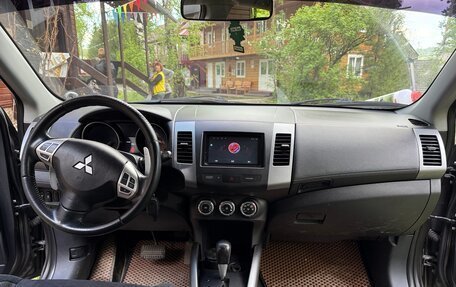 Mitsubishi Outlander III рестайлинг 3, 2011 год, 1 350 000 рублей, 11 фотография