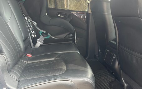 Infiniti QX56, 2011 год, 2 140 000 рублей, 15 фотография
