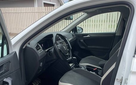 Volkswagen Tiguan II, 2019 год, 2 900 000 рублей, 5 фотография