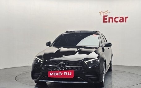 Mercedes-Benz E-Класс, 2022 год, 4 470 000 рублей, 2 фотография