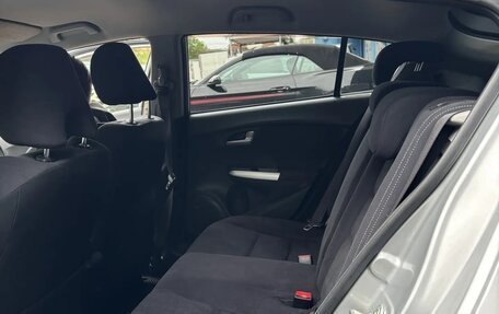 Honda Insight II рестайлинг, 2013 год, 1 000 000 рублей, 4 фотография