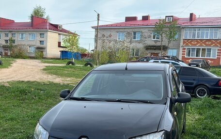 Renault Logan II, 2014 год, 350 000 рублей, 1 фотография