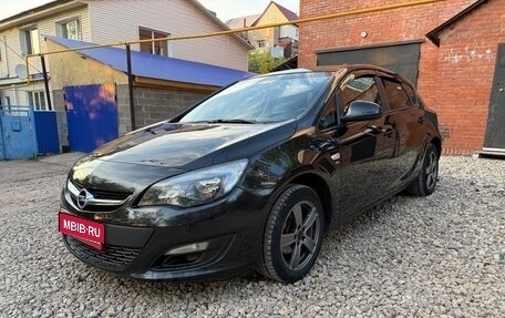 Opel Astra J, 2013 год, 690 000 рублей, 1 фотография