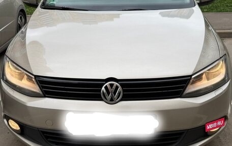 Volkswagen Jetta VI, 2012 год, 1 150 000 рублей, 3 фотография