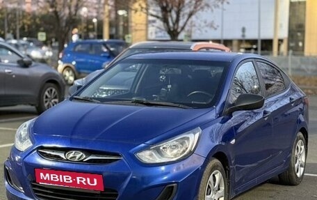 Hyundai Solaris II рестайлинг, 2011 год, 790 000 рублей, 2 фотография