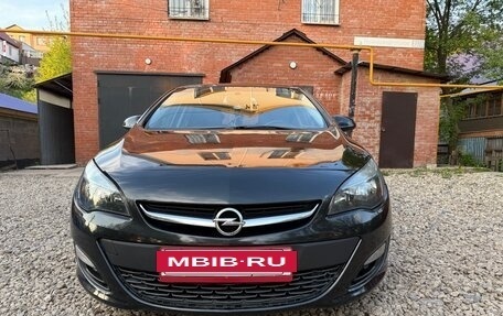 Opel Astra J, 2013 год, 690 000 рублей, 2 фотография