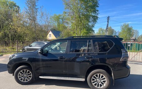Toyota Land Cruiser Prado 150 рестайлинг 2, 2017 год, 3 900 000 рублей, 7 фотография