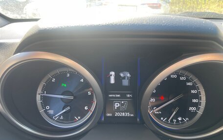 Toyota Land Cruiser Prado 150 рестайлинг 2, 2017 год, 3 900 000 рублей, 16 фотография