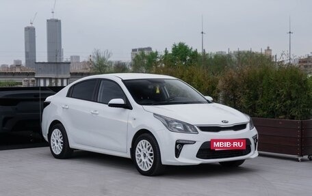 KIA Rio IV, 2019 год, 1 750 000 рублей, 3 фотография