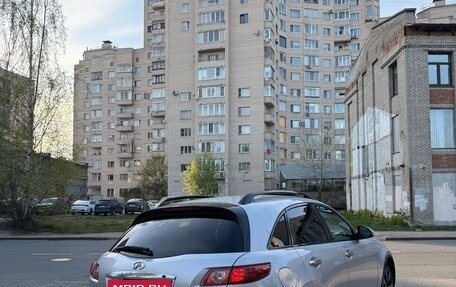 Infiniti FX I, 2007 год, 850 000 рублей, 4 фотография