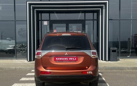 Mitsubishi Outlander III рестайлинг 3, 2012 год, 1 289 000 рублей, 5 фотография