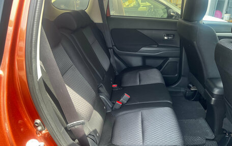 Mitsubishi Outlander III рестайлинг 3, 2012 год, 1 289 000 рублей, 10 фотография