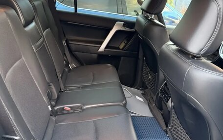 Toyota Land Cruiser Prado 150 рестайлинг 2, 2020 год, 5 500 000 рублей, 7 фотография