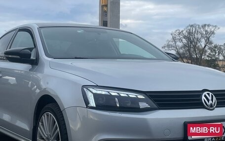 Volkswagen Jetta VI, 2012 год, 980 000 рублей, 2 фотография