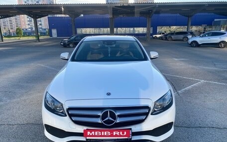 Mercedes-Benz E-Класс, 2017 год, 4 500 000 рублей, 2 фотография