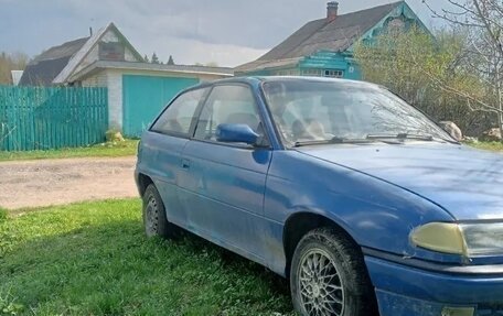 Opel Astra F, 1993 год, 100 000 рублей, 2 фотография