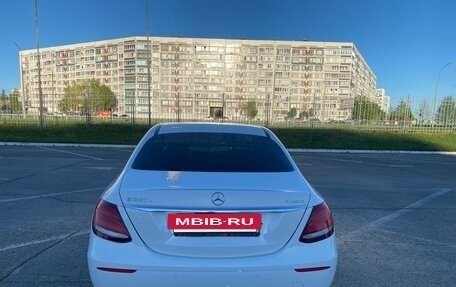 Mercedes-Benz E-Класс, 2017 год, 4 500 000 рублей, 4 фотография
