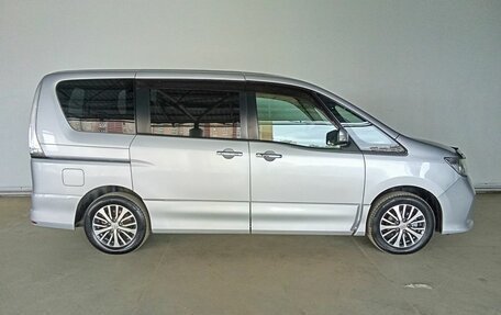 Nissan Serena IV, 2011 год, 1 050 000 рублей, 7 фотография