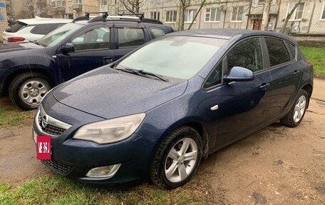 Opel Astra J, 2011 год, 470 000 рублей, 2 фотография