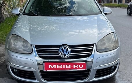 Volkswagen Jetta VI, 2009 год, 650 000 рублей, 2 фотография