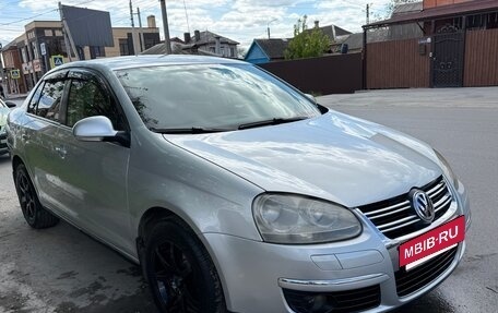 Volkswagen Jetta VI, 2009 год, 650 000 рублей, 3 фотография