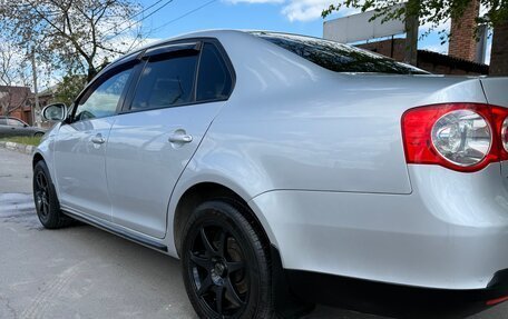 Volkswagen Jetta VI, 2009 год, 650 000 рублей, 11 фотография
