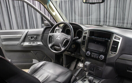 Mitsubishi Pajero IV, 2018 год, 2 990 000 рублей, 11 фотография