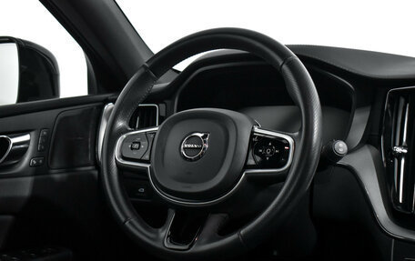 Volvo XC60 II, 2019 год, 4 300 000 рублей, 15 фотография