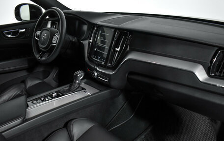 Volvo XC60 II, 2019 год, 4 300 000 рублей, 13 фотография