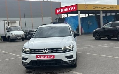Volkswagen Tiguan II, 2019 год, 2 200 000 рублей, 1 фотография