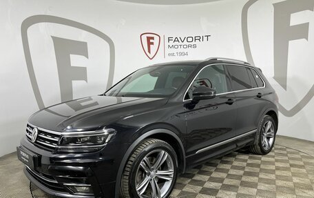 Volkswagen Tiguan II, 2019 год, 2 799 000 рублей, 1 фотография