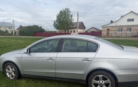 Volkswagen Passat B6, 2007 год, 590 000 рублей, 4 фотография
