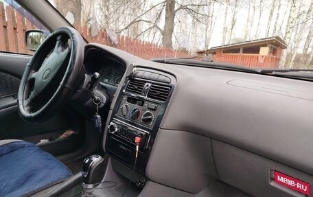 Toyota Avensis III рестайлинг, 1999 год, 330 000 рублей, 11 фотография