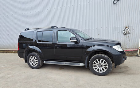 Nissan Pathfinder, 2011 год, 1 850 000 рублей, 15 фотография