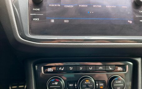 Volkswagen Tiguan II, 2019 год, 2 200 000 рублей, 13 фотография