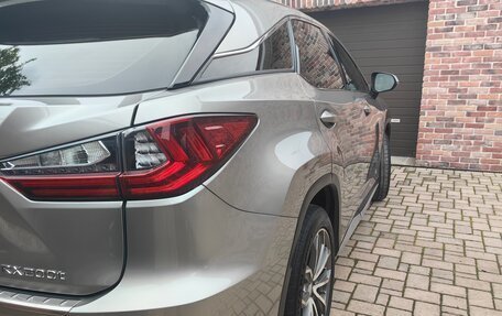 Lexus RX IV рестайлинг, 2016 год, 3 390 000 рублей, 4 фотография