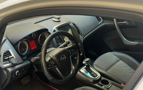 Opel Astra J, 2013 год, 830 000 рублей, 5 фотография