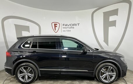 Volkswagen Tiguan II, 2019 год, 2 799 000 рублей, 4 фотография