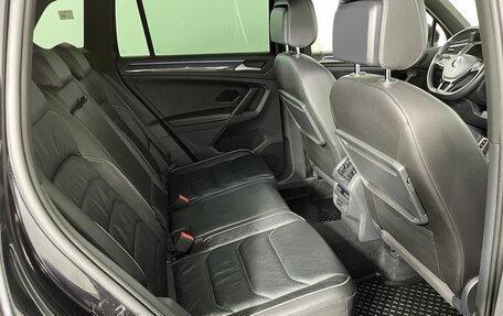 Volkswagen Tiguan II, 2019 год, 2 799 000 рублей, 17 фотография