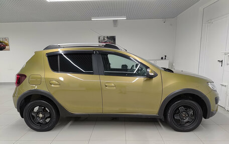 Renault Sandero II рестайлинг, 2015 год, 961 000 рублей, 5 фотография