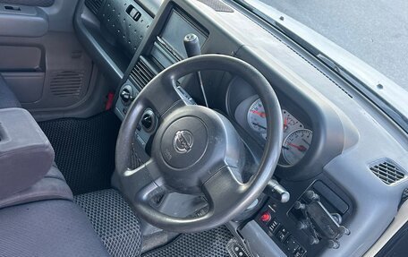 Nissan Cube II, 2006 год, 400 000 рублей, 18 фотография
