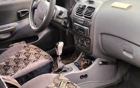Hyundai Accent II, 2005 год, 380 000 рублей, 5 фотография