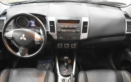 Mitsubishi Outlander III рестайлинг 3, 2012 год, 1 050 000 рублей, 12 фотография