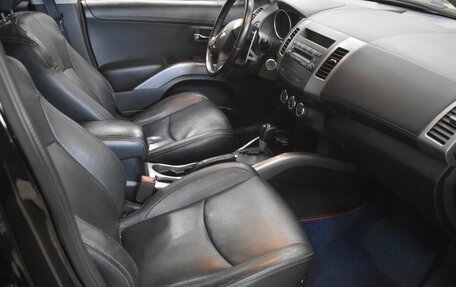 Mitsubishi Outlander III рестайлинг 3, 2012 год, 1 050 000 рублей, 10 фотография