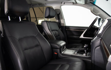 Toyota Land Cruiser 200, 2016 год, 6 499 000 рублей, 11 фотография