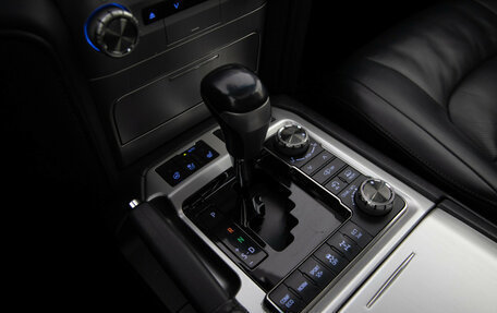 Toyota Land Cruiser 200, 2016 год, 6 499 000 рублей, 15 фотография