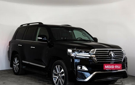 Toyota Land Cruiser 200, 2016 год, 6 499 000 рублей, 3 фотография